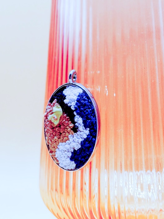 wisiory Medalion Fala z bursztynem  /Seria Kolory Bałtyku