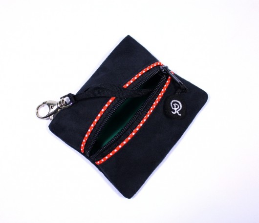 czarne etui 02 RękaProduction