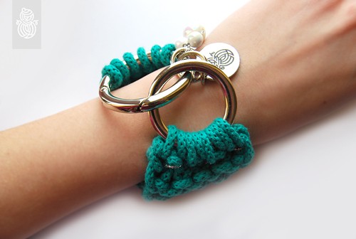 Knitted Bracelet. Morska dwukółka. Roboty Ręczne