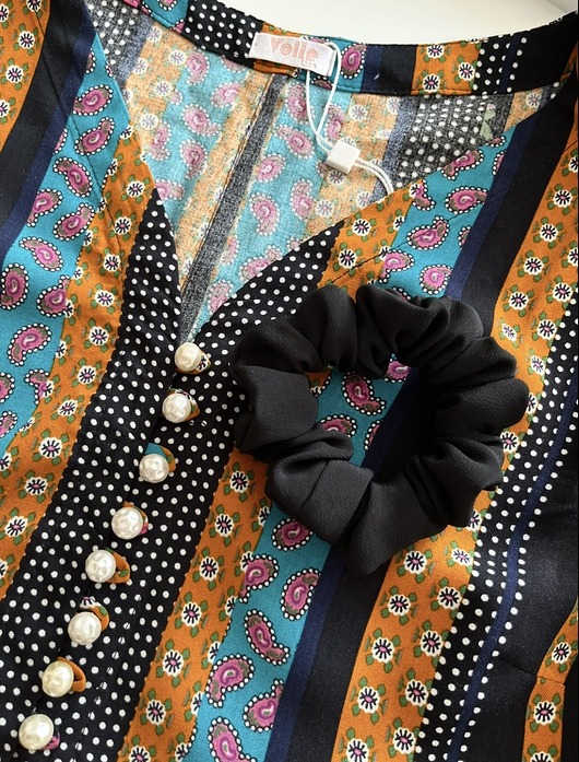 gumki do włosów Jedwabna czarna  gumka do włosów Black Silk - 9 cm średnicy