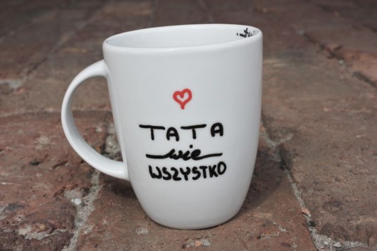 Tata wie wszystko! - personalizowany kubek Pracownia Faramuszka