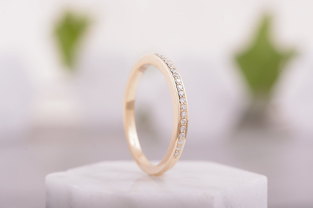 obrączki ślubne 2mm obrączka z diamentami w złocie 585