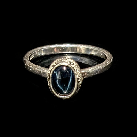 pierścionki srebrne Pierścionek szafir w blasku gwiazdy