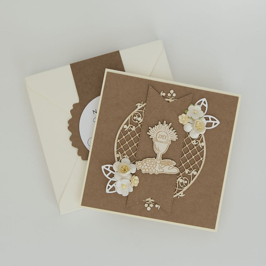 kartki na komunię Pamiątka Pierwszej Komunii w pudełku