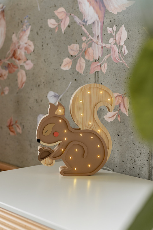 lampy do pokoju dziecka Drewniana lampka Wiewiórka
