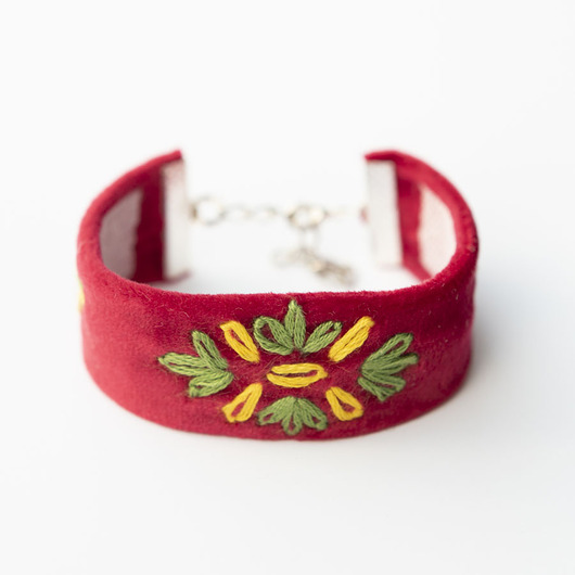 bransoletki - inne Ręcznie haftowana bransoletka folk etno
