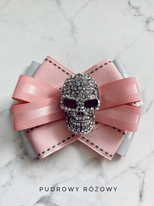 broszki Niesamowita Brosza z Czaszką wysadzaną kryształkami