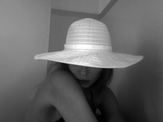 WHITE  s e n s e  LABORATORYART