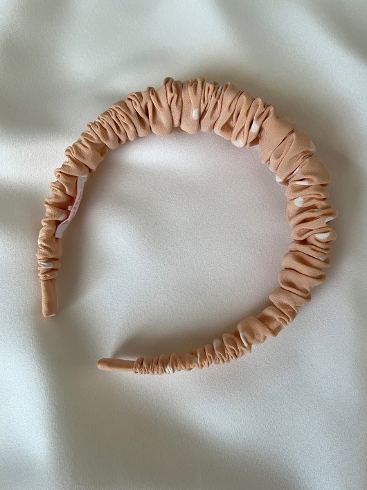 opaski do włosów Jedwabna marszczona opaska Peach w groszki