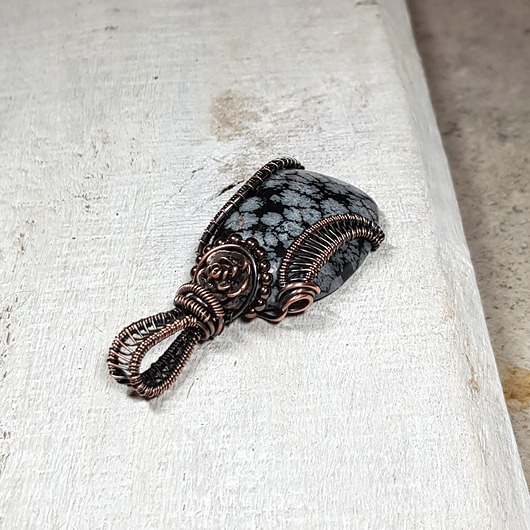 wisiory Obsydian śnieżny m241