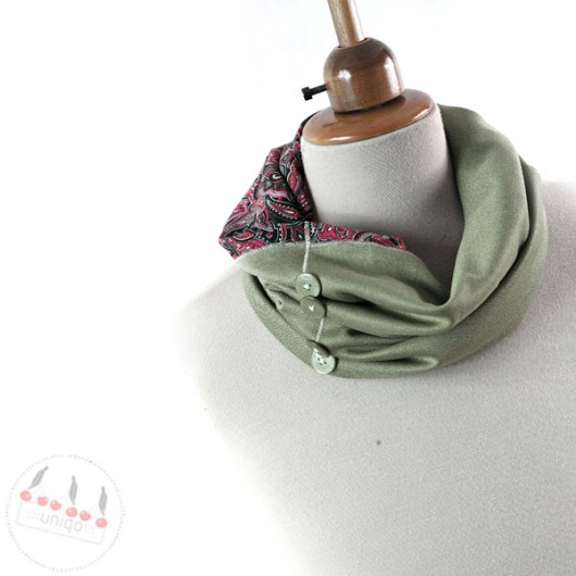 ::: CRIMSoN & KHAKI ::: uniqo