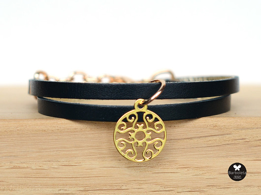flo black floral gold barboleta