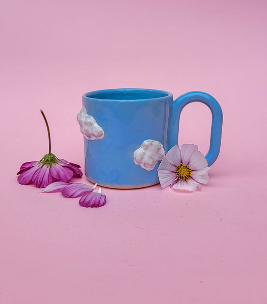 kubki Ceramiczny kubek w chmurki