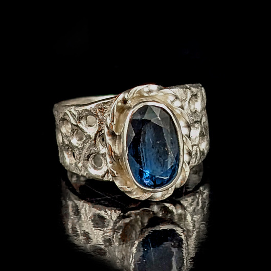 pierścionki srebrne Pierścionek baśniowy kyanit