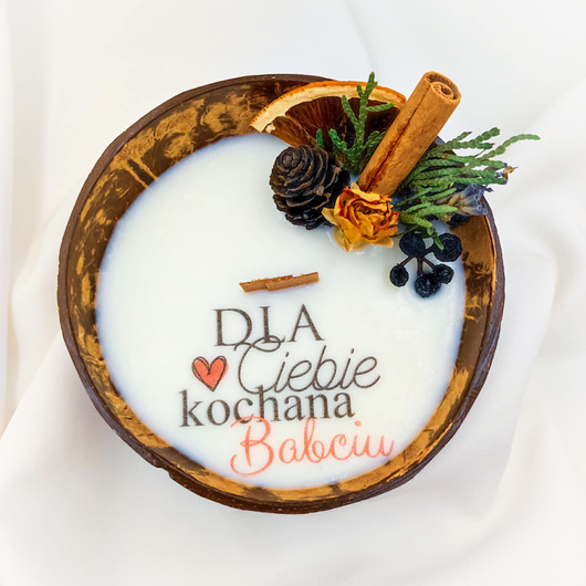 świeczniki i świece Świeca w kokosie "Dla Ciebie Kochana Babciu"/ Prezent na Dzień Babci