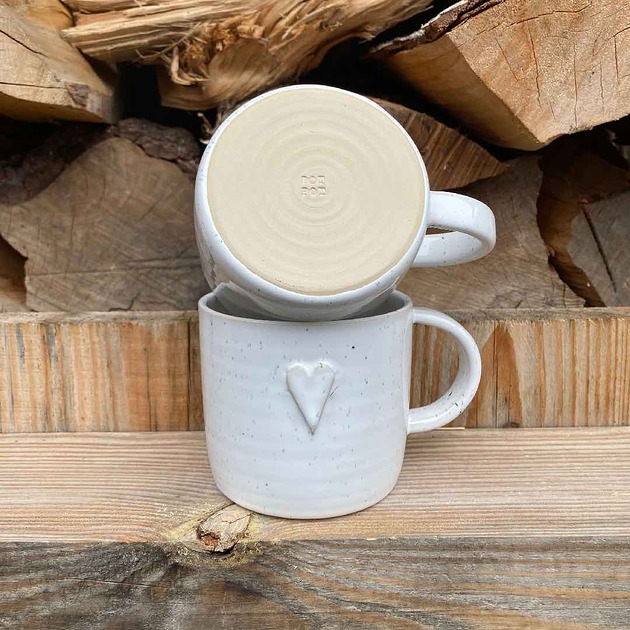 kubki Biały kubeczek z uchem