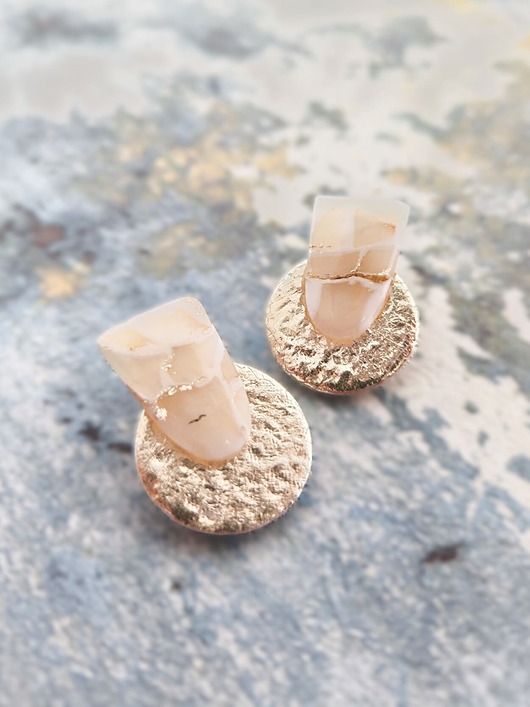 kolczyki z masy plastycznej Złociste koła kolczyki DELIKATNOŚĆ