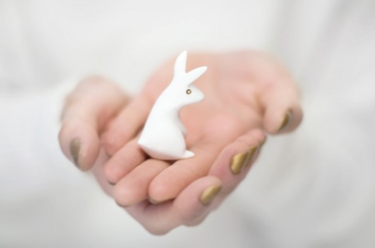 Króliczek z porcelany ENDE ceramics