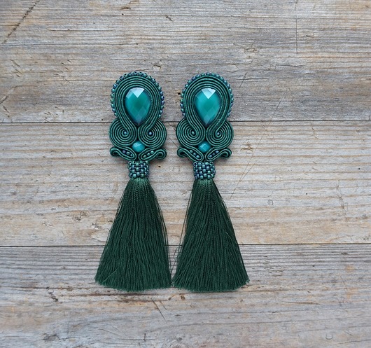 Green Queen -kolczyki soutache z frędzlami Mró Soutache