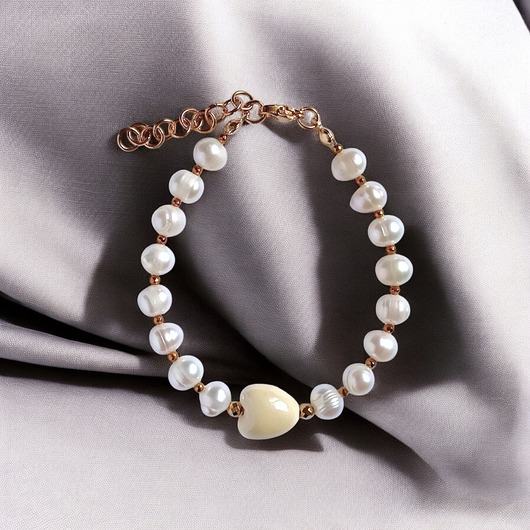 bransoletki z kamieni naturalnych Bransoletka : PERŁY naturalne i ceramiczne serduszko : pastelowe żółte