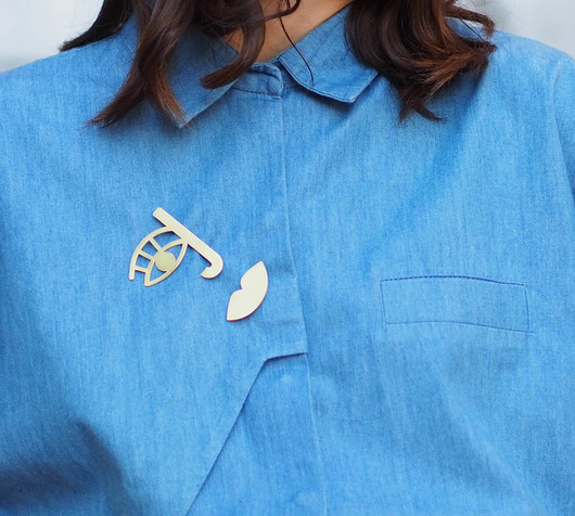 KOPI EYE BROOCH /gold KOPI