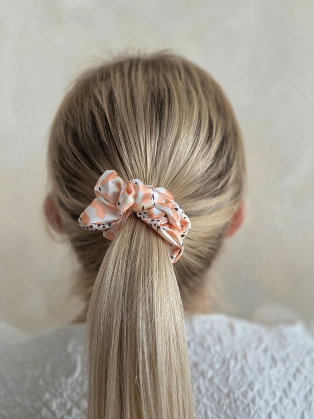 gumki do włosów Gumka jedwabna, scrunchie, wild blush MIDI