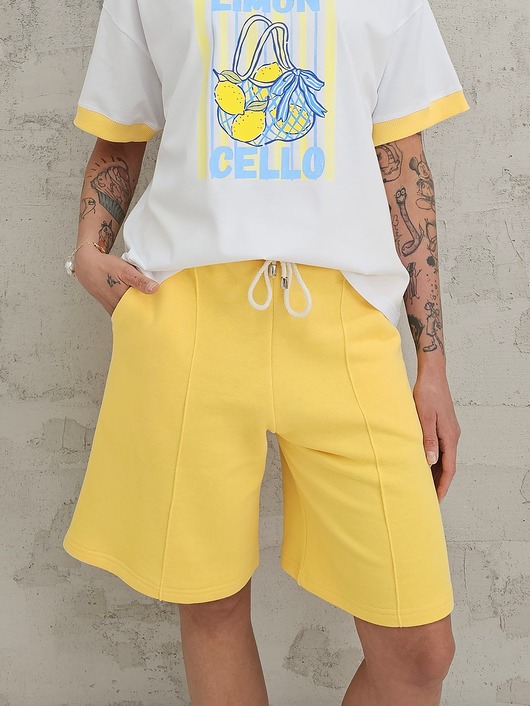 szorty damskie Amrita komfortowe spodenki z ozdobnym szwem - Butter Yellow
