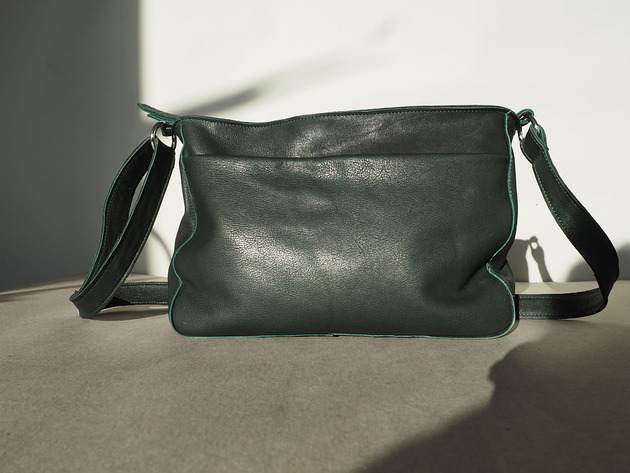 torby na ramię Ciemno zielona  skórzana torebka na skos