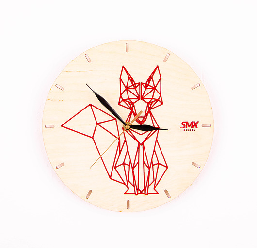 Drewniany zegar z GRAWEREM na ścianę z LOGO smxdsgn