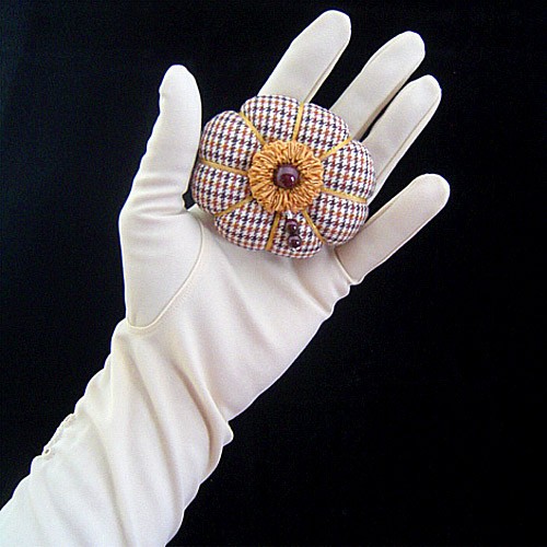 broszka Fluffy Puffy Flower b060 Inpamo