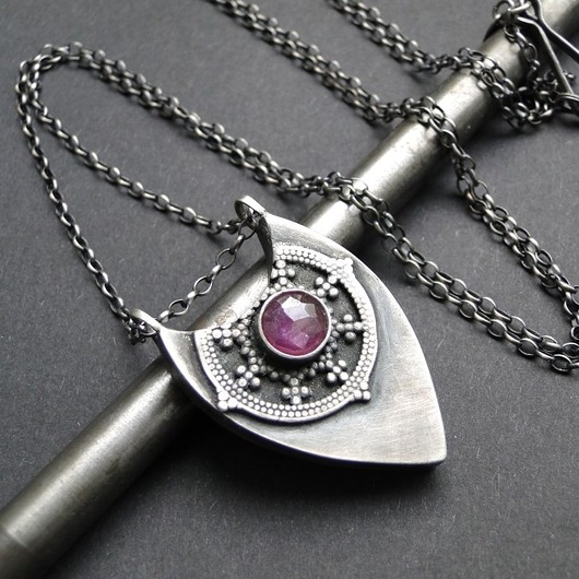wisiory Wisior Amulet z szafirem