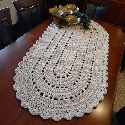 obrusy i serwetki Bieżnik owalny szydełkowy 70cmx130cm