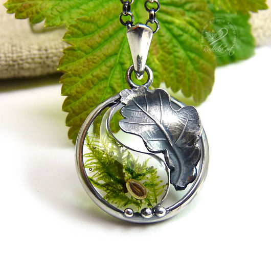 Yin Yang "Oak Leaf" Radecka art