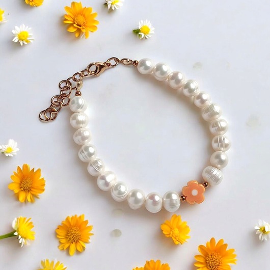 bransoletki z kamieni naturalnych Bransoletka : DAISY : perły naturalne i szklany kwiatuszek