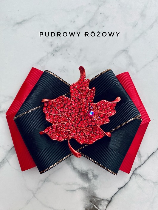 broszki Brosza z unikatowym liściem z czerwonych kryształków  Liść
