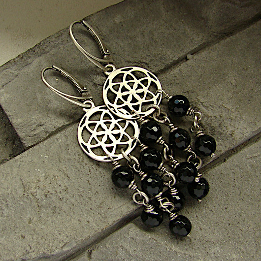 kolczyki z kamieniami Orientalne kolczyki z onyksami