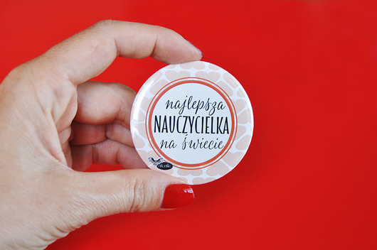 Najlepsza nauczycielka na świecie, magnes Sowia Aleja