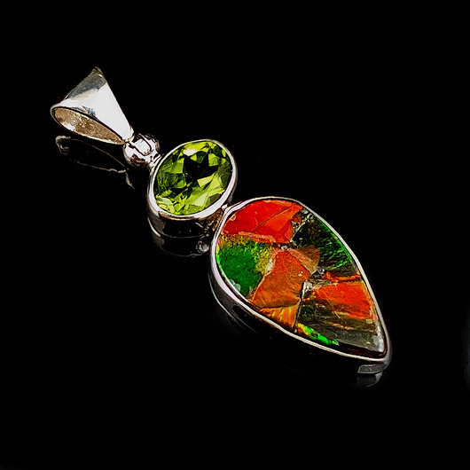 wisiory Ammolit i peridot