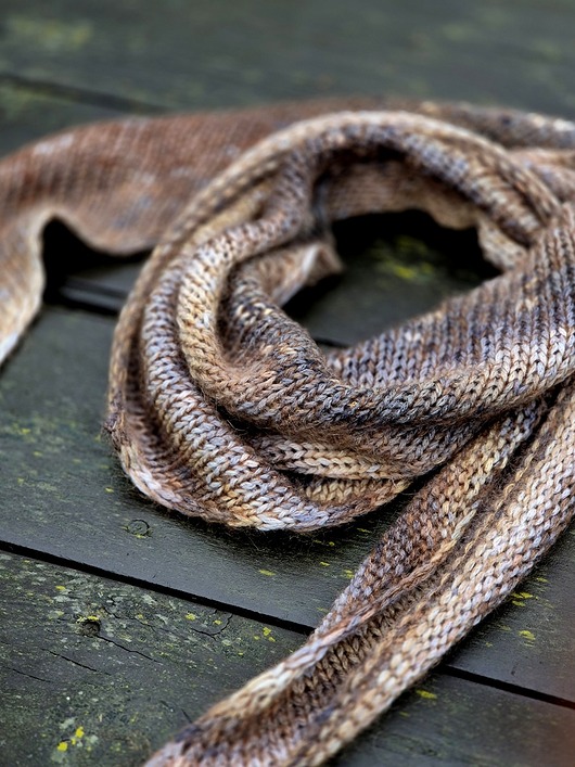 szale damskie Nakrapiana kremem / asymetryczna chustka