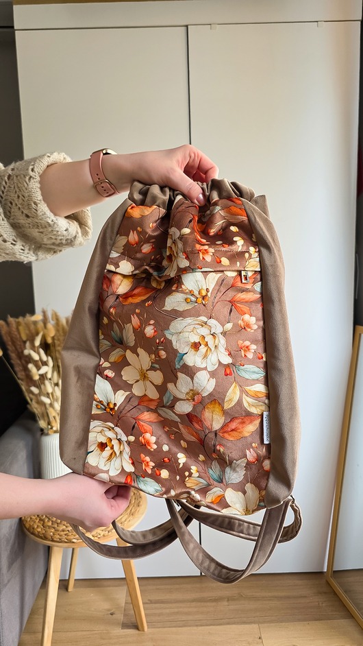 torebki różne Torebko-plecak 2w1 Brązowe Kwiaty