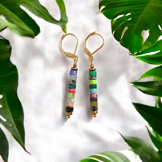 kolczyki z kamieniami Patyczki: kolorowy mix kamieni: 49mm, bigle zamknięte