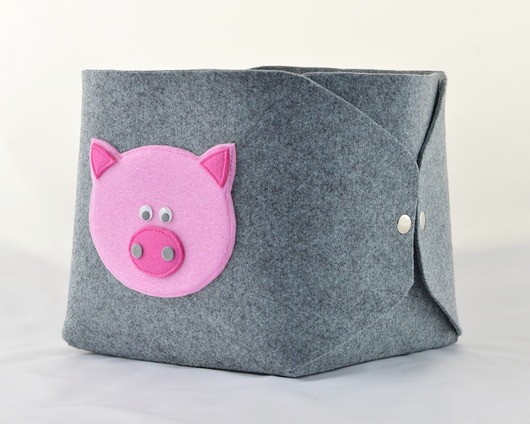 Pudełko na Zabawki - Świnka na Szarym Green Sheep