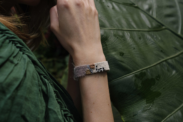 bransoletki na sznurku Bransoletka handmade tkana ręcznie na krośnie z koralikami