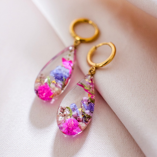 kolczyki z żywicy Kolczyki z kompozycją kwiatową