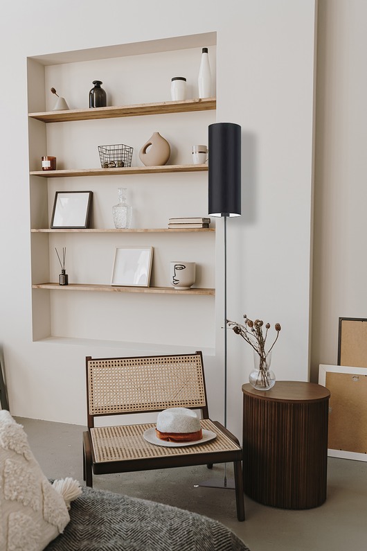 lampy podłogowe Czarna lampa podłogowa do salonu FLORENCJA z abażurem w kształcie tuby