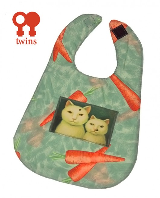 Śliniak Kotki w marchewkach TWINS