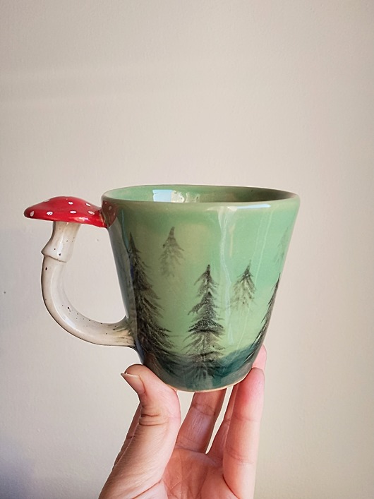 kubki Kubek z grzybem muchomorem, las