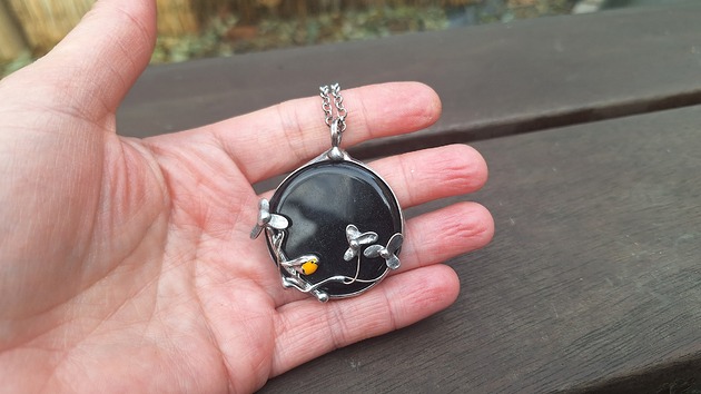 wisiory W czarnym gąszczu - wisiorek