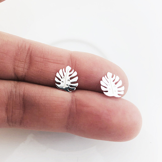Kolczyki listki monstera srebrna palma Anemon Atelier