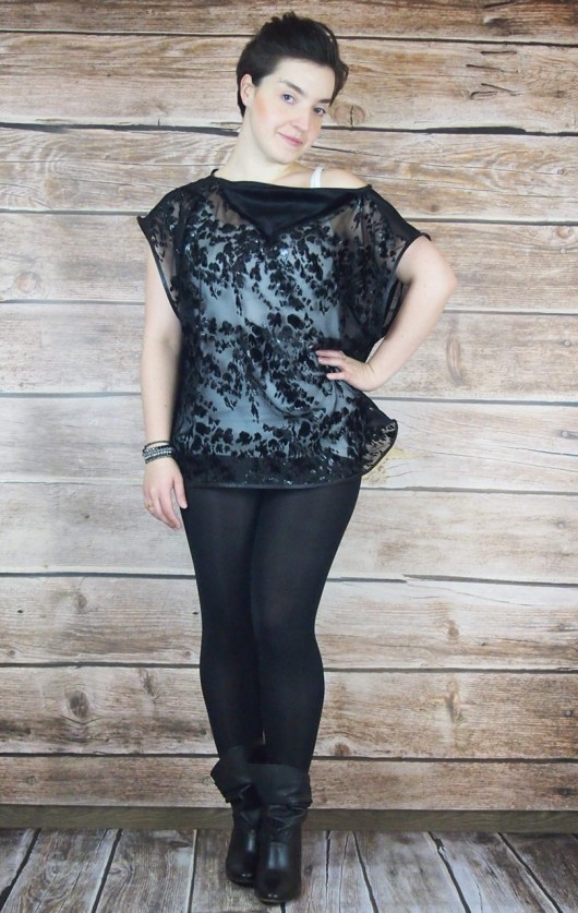 Czarna Bluzka Oversize, Futerko i Tiul I WANT APRIL